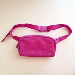 lululemon Everywhere Belt Bag Mini Ripstop Mauve/ Sakura pink